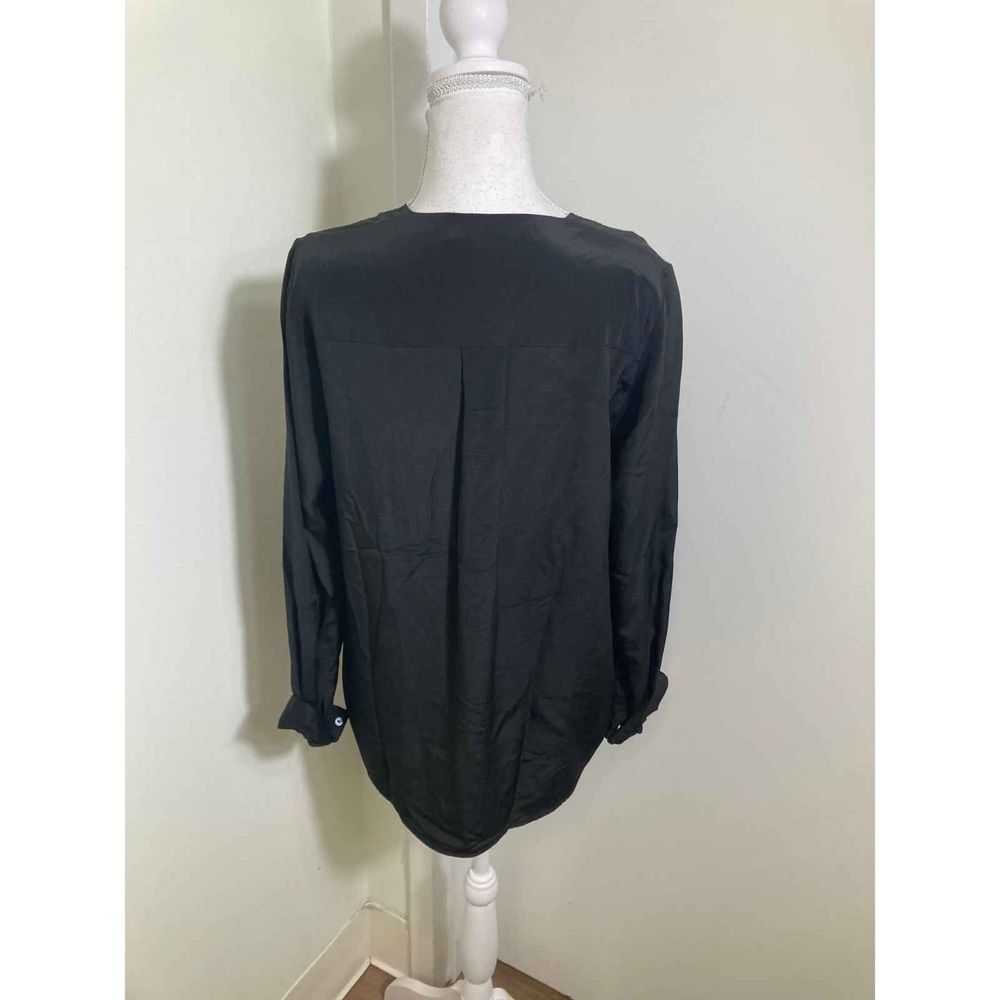 Vince Black Long Sleeve V-Neck Silk Tunic Sz M
