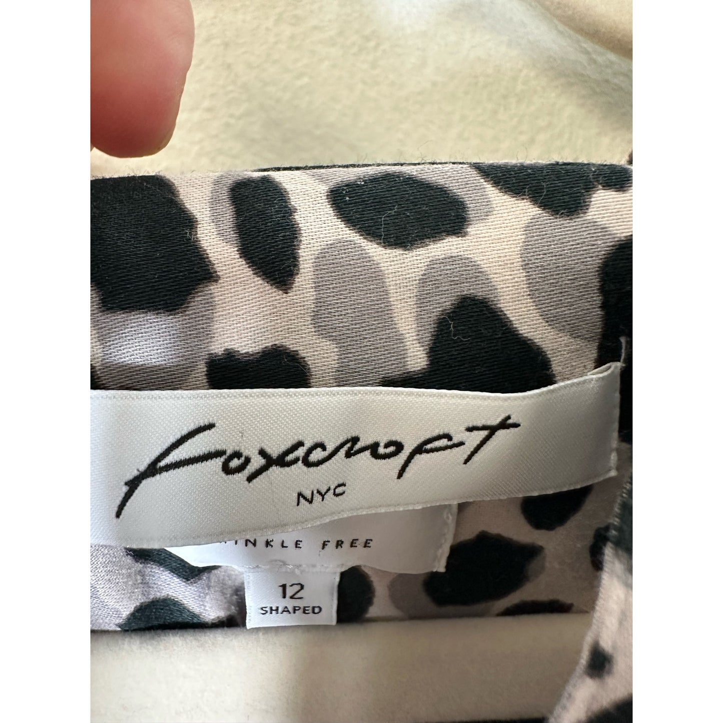 Foxcroft White Black Gray Leopard Print Wrinkle Free Button Down Shirt Sz 12