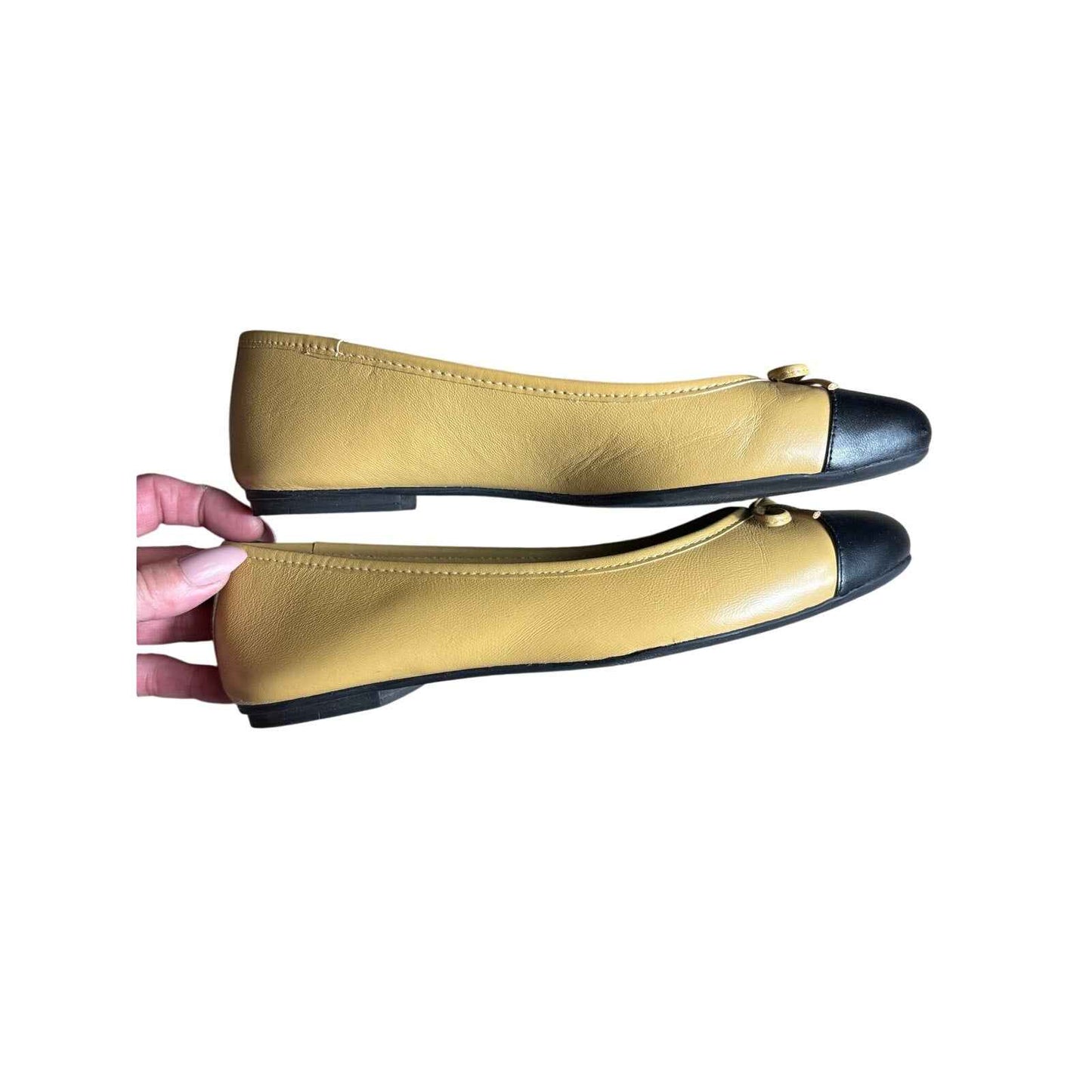 NWOB sf/ny Tan Black Leather Ballet Flats Sz 7.5