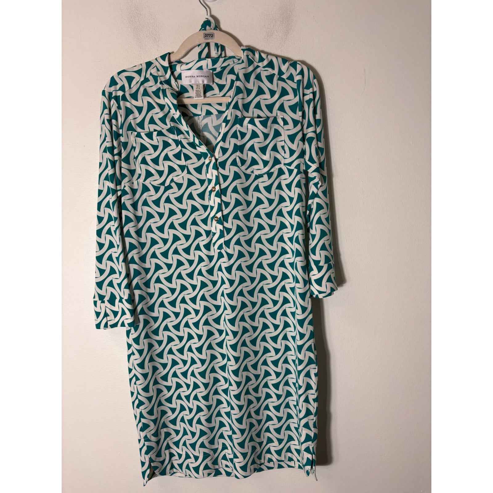 Donna Moran Green and White Print Knee Length Dress Ties at the Waist Sz 4