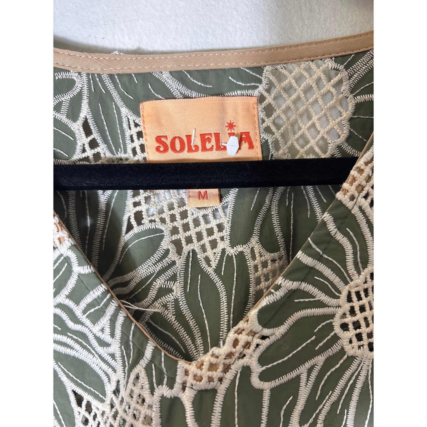 Solelia Sage Green Floral Embroidered Short Sleeve Knee Length Dress Sz M