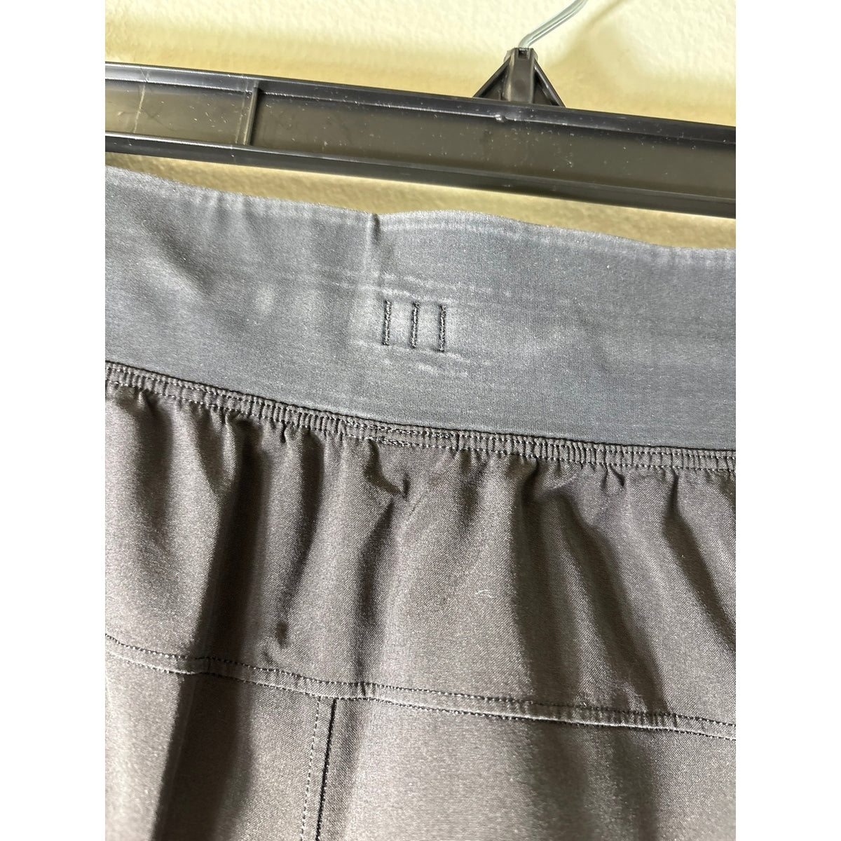 Men's Lululemon Charcoal Black Athletic Shorts Sz M