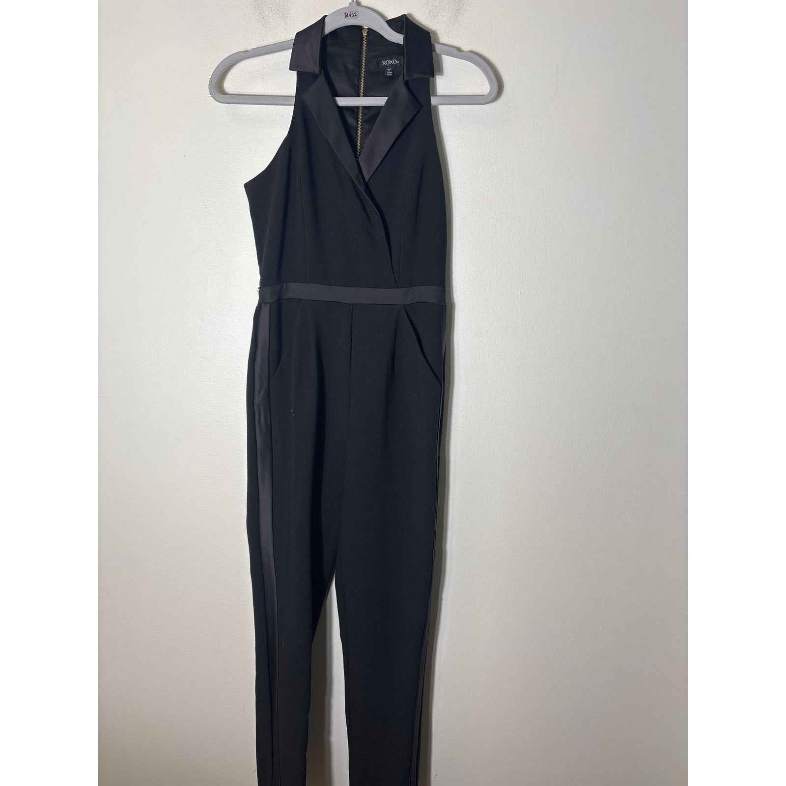 XOXO Black Sleeveless Tuxedo Style Special Occasion Jumpsuit Sz 0