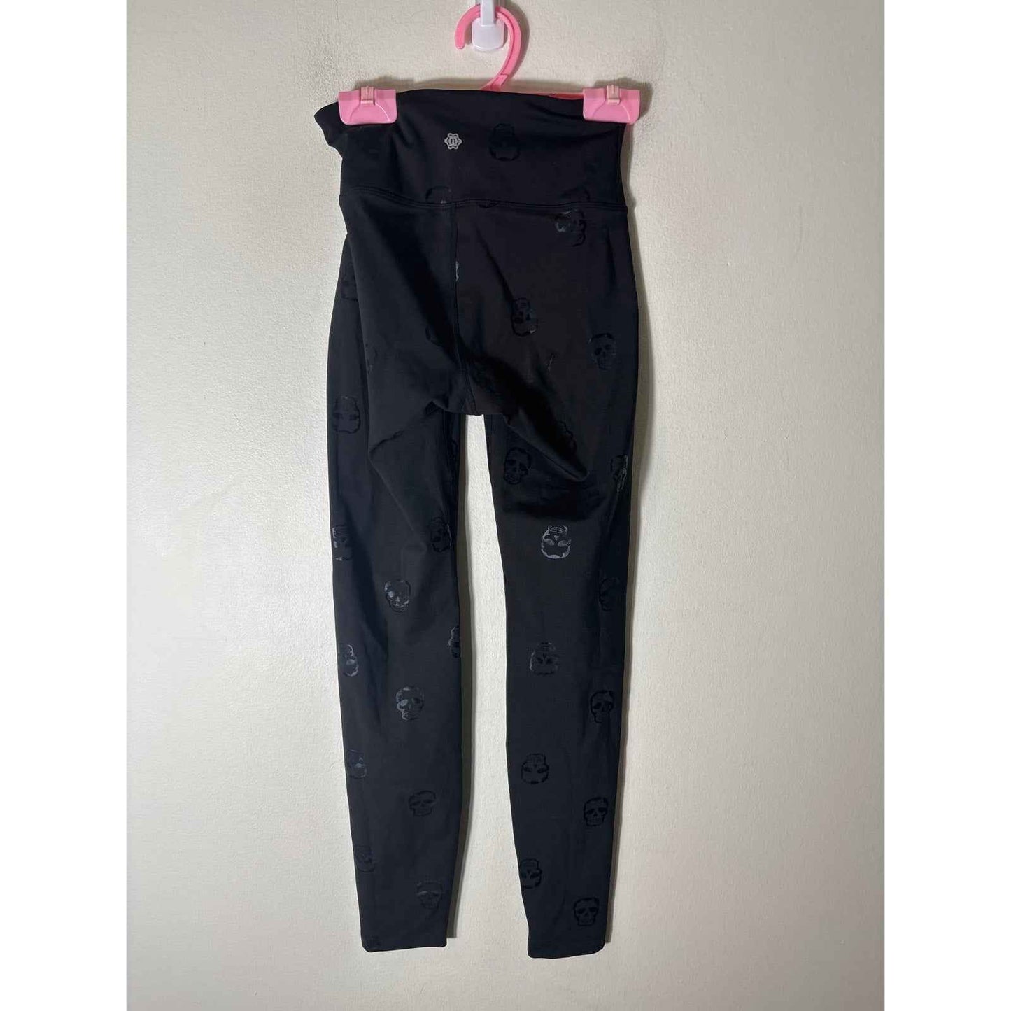 Girl's Nanette Lepoor Play Black "Skull" Athletic Leggings sz XS (7/8)