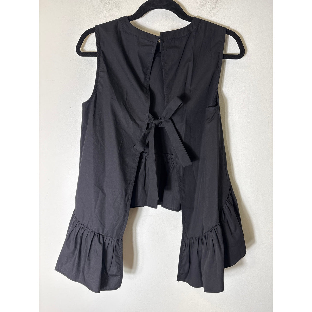 NWT English Factory Black Sleeveless Open Back Top Sz S