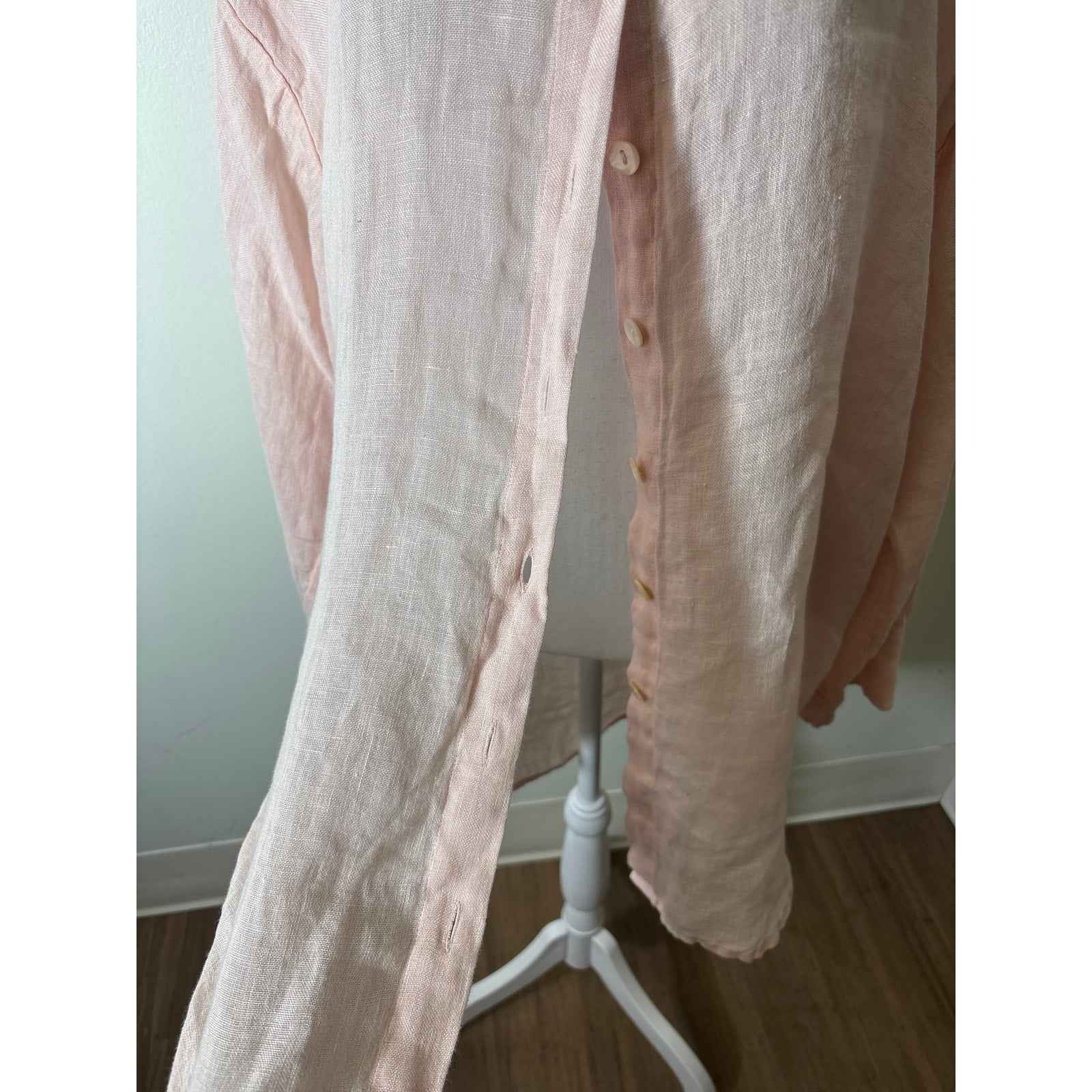 Vitamin A Pink Long Sleeve Gauzy Linen Button Up Shirt Sz S