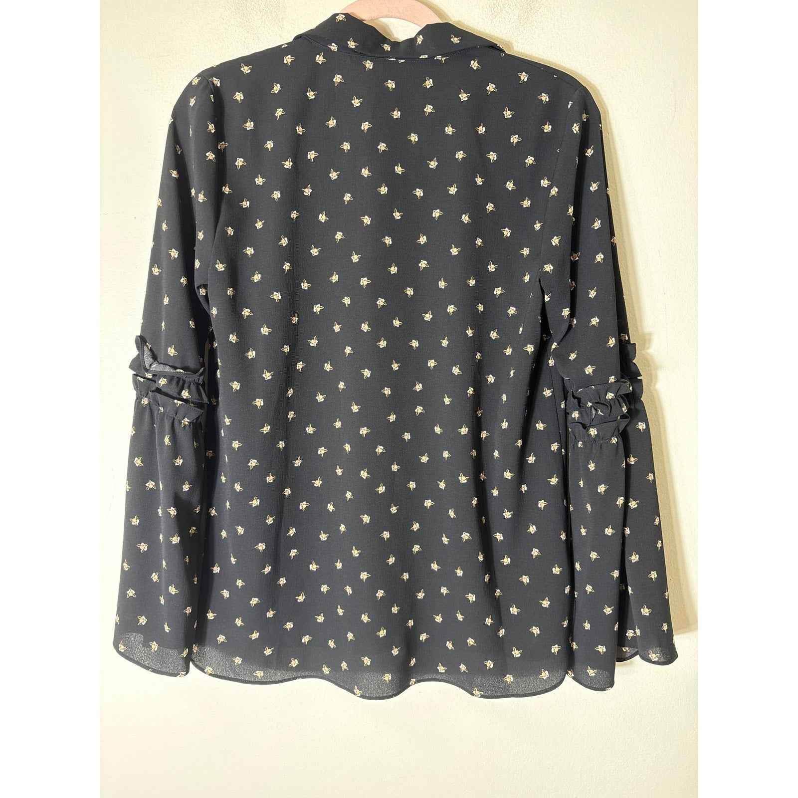 NWT Waverly Gray Black Fox Print Long Sleeve Button Up Shirt Sz S