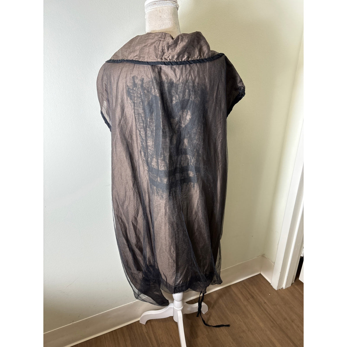 LINK Brown With Black Mesh Overlay Zip Up Long Vest Sz M