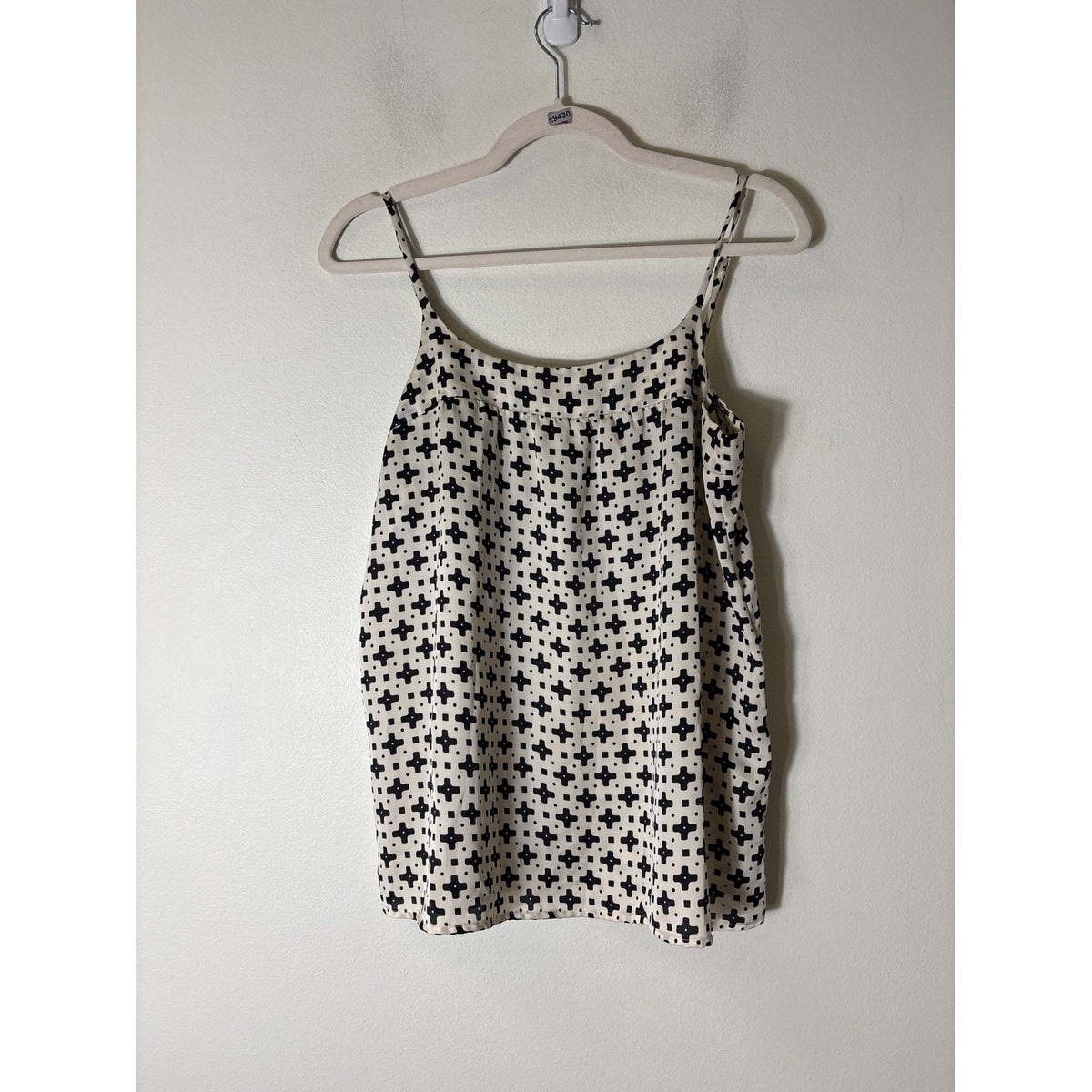Old Navy black and white print tank top Sz M