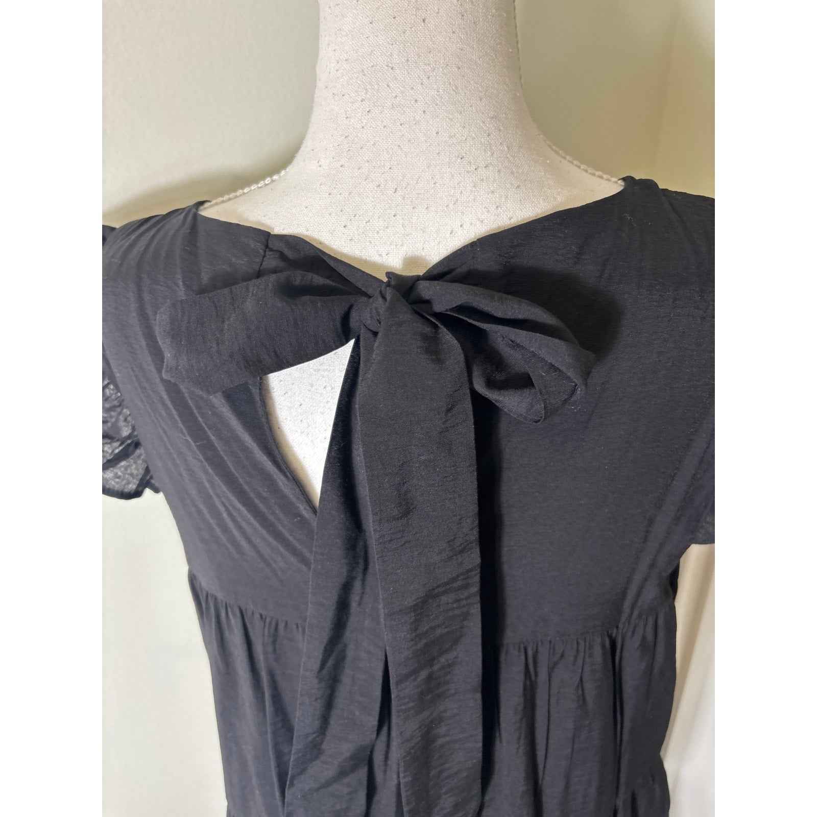 2.7 August Apparel Flutter sleeve Black Maxi Sundress Sz M