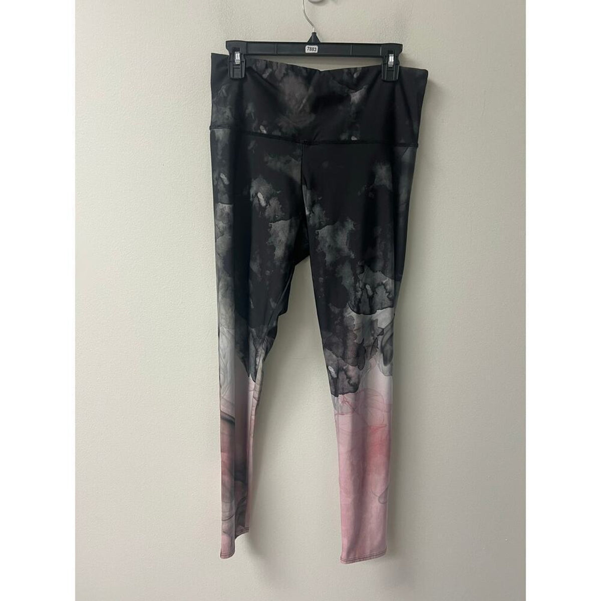 Onzie Galaxy Print Leggings Size Large