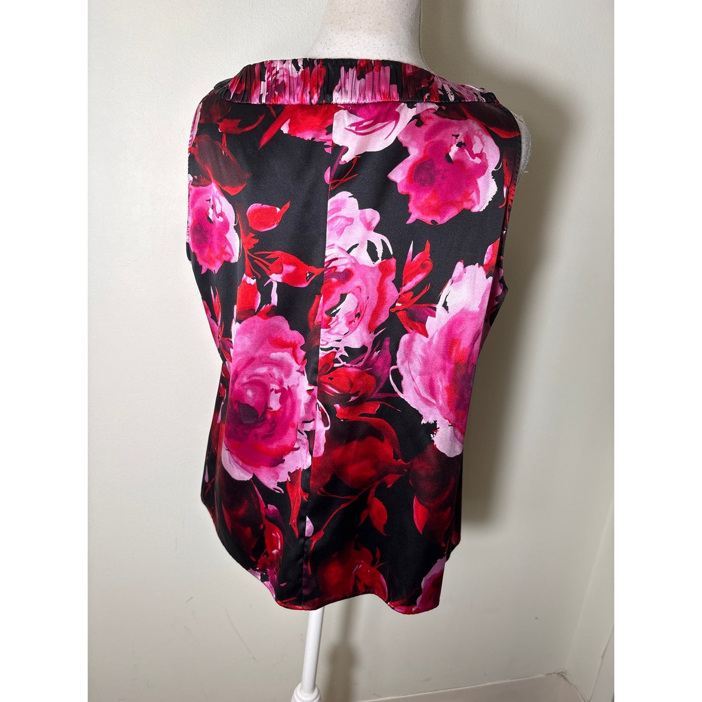 St. John Black Rose Theme Silk Top with Matching Scarf Sz L
