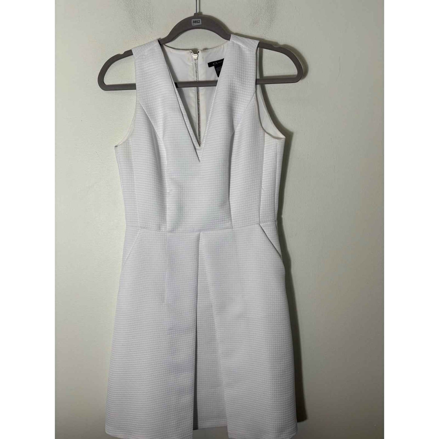 Armani Exchange White Sleeveless V-Neck Knee Length Dress Sz 4