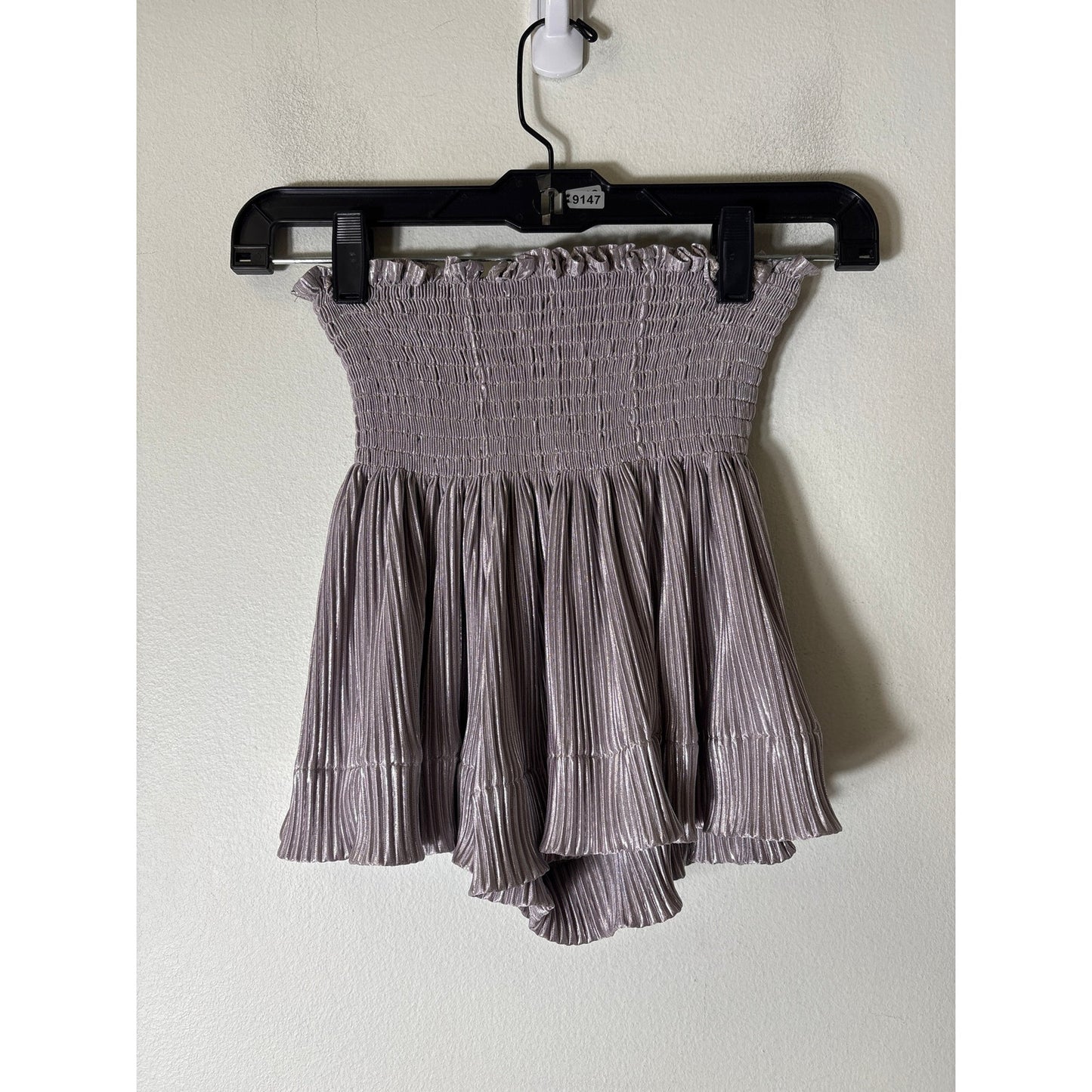 Queen of Sparkles Silver Shimmery Pleated Smocked Shorts Sz S
