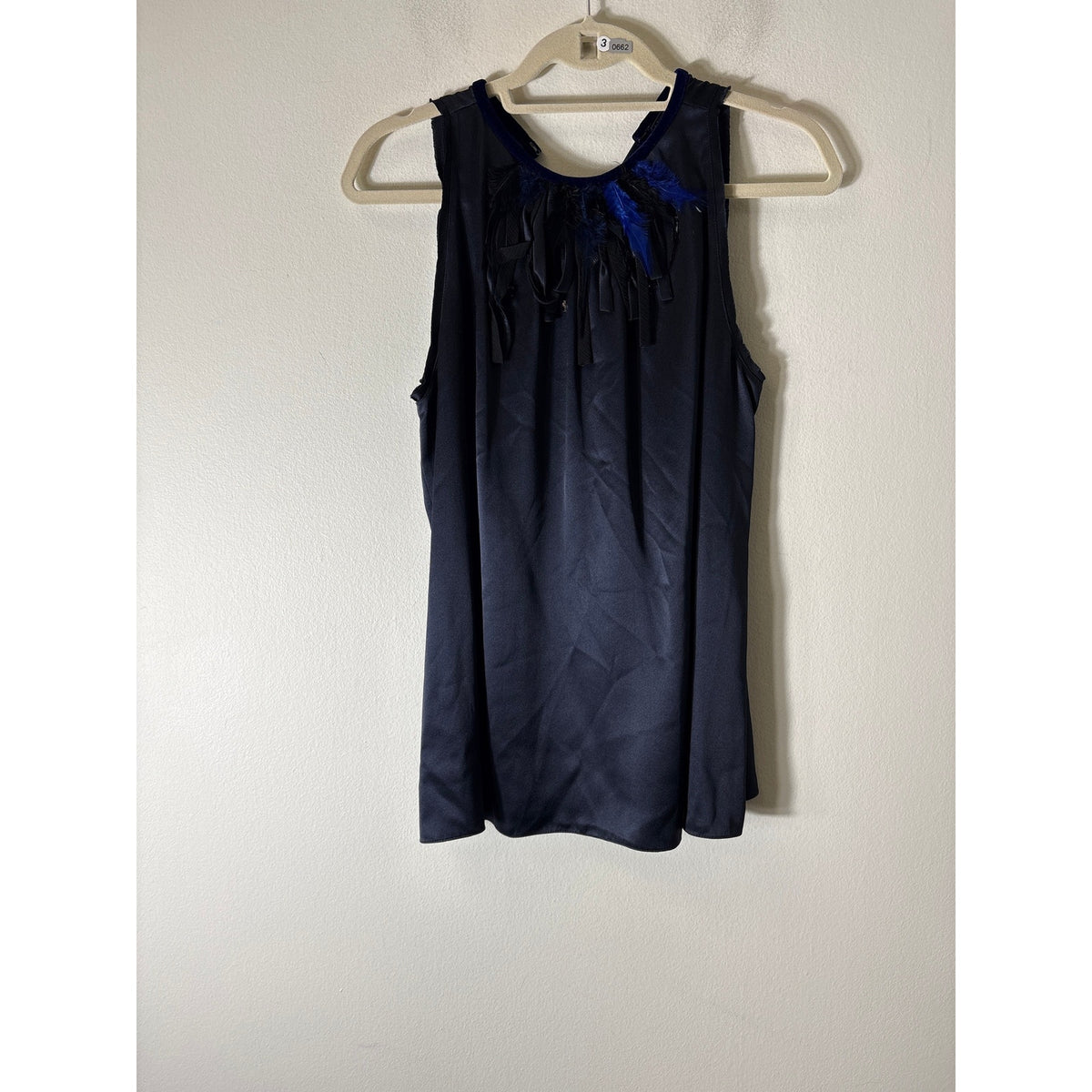 Tahari Navy and Black Feather Neckline Sleeveless Top Sz M