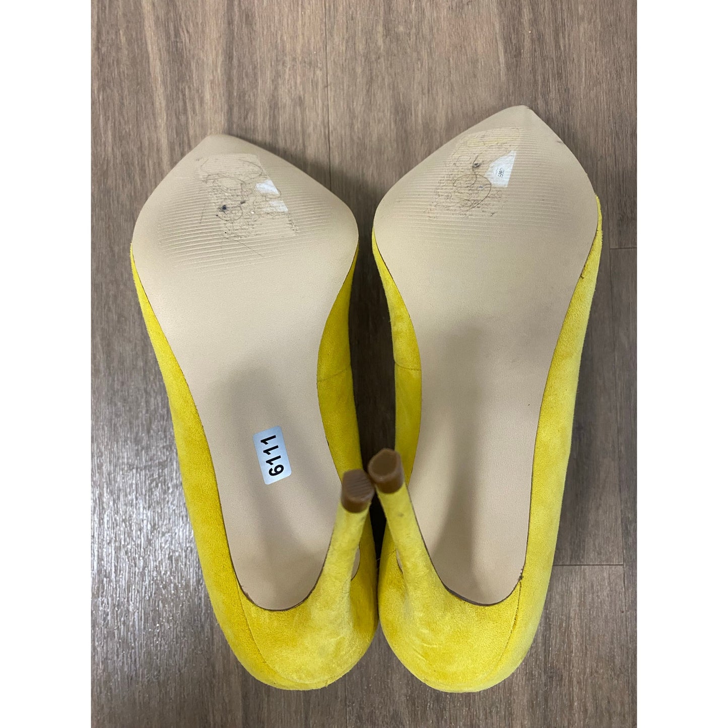 Steve Madden Yellow Suede Heels Sz 8
