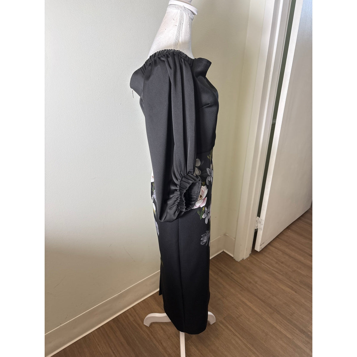 Ted Baker London Black Floral Off the Shoulder Long Puff Sleeve Dress Sz 2