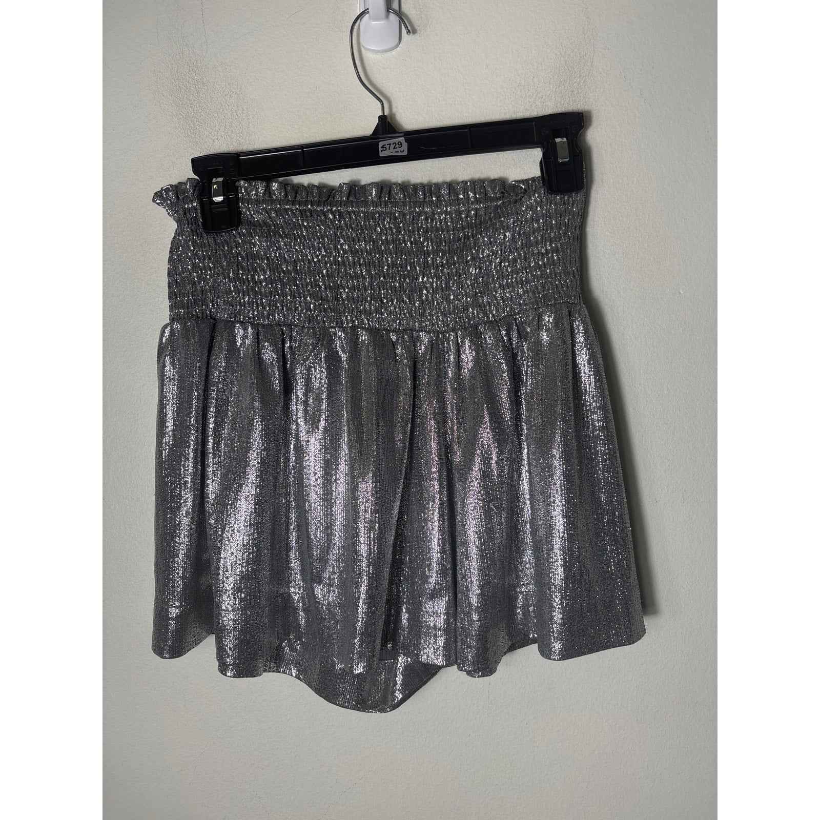TCEC Silver Smocked Elastic High Waisted Flowy Shorts Sz S