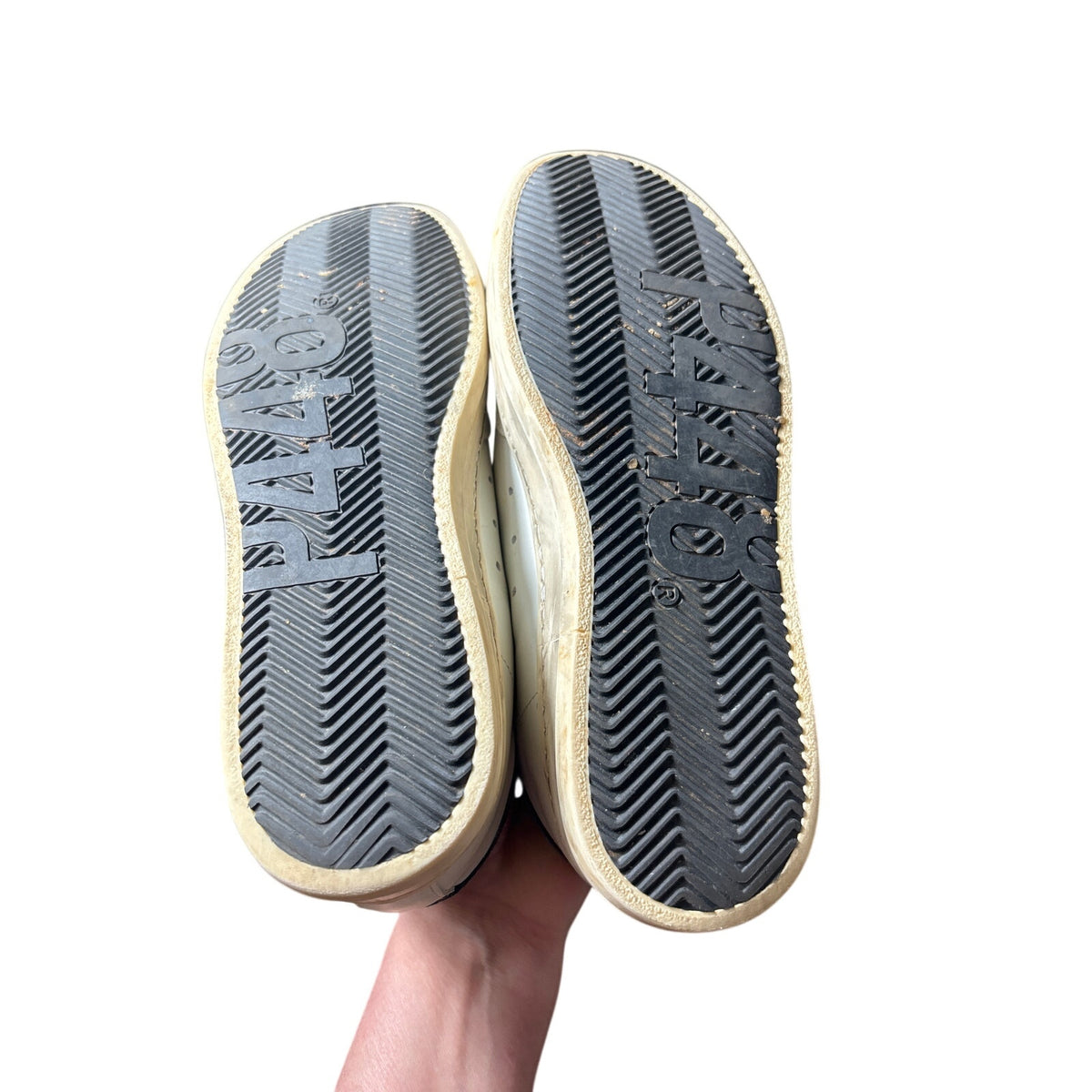 P448 White and Black w/Snake Skin Accent on Toe Tennis Shoes Sz 40 (9.5)