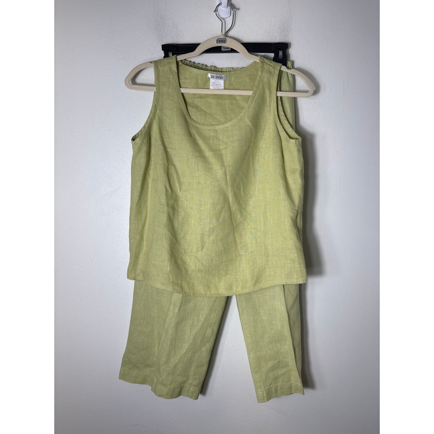DB Sport Light Green Sleeveless Top and Crop Pants Set Sz S