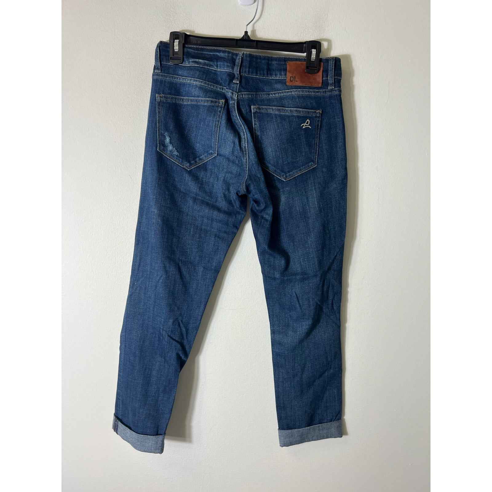 DL1961 Riley Boyfriend Ripped/ Vintage look Jeans Sz 26