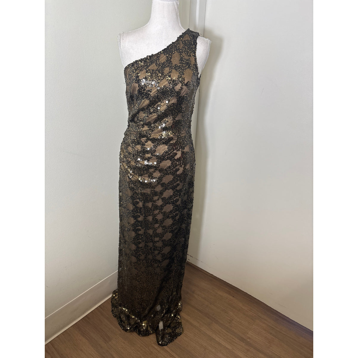 David Meister Black Gold Sequin One Shoulder Ruched Gown Sz 6