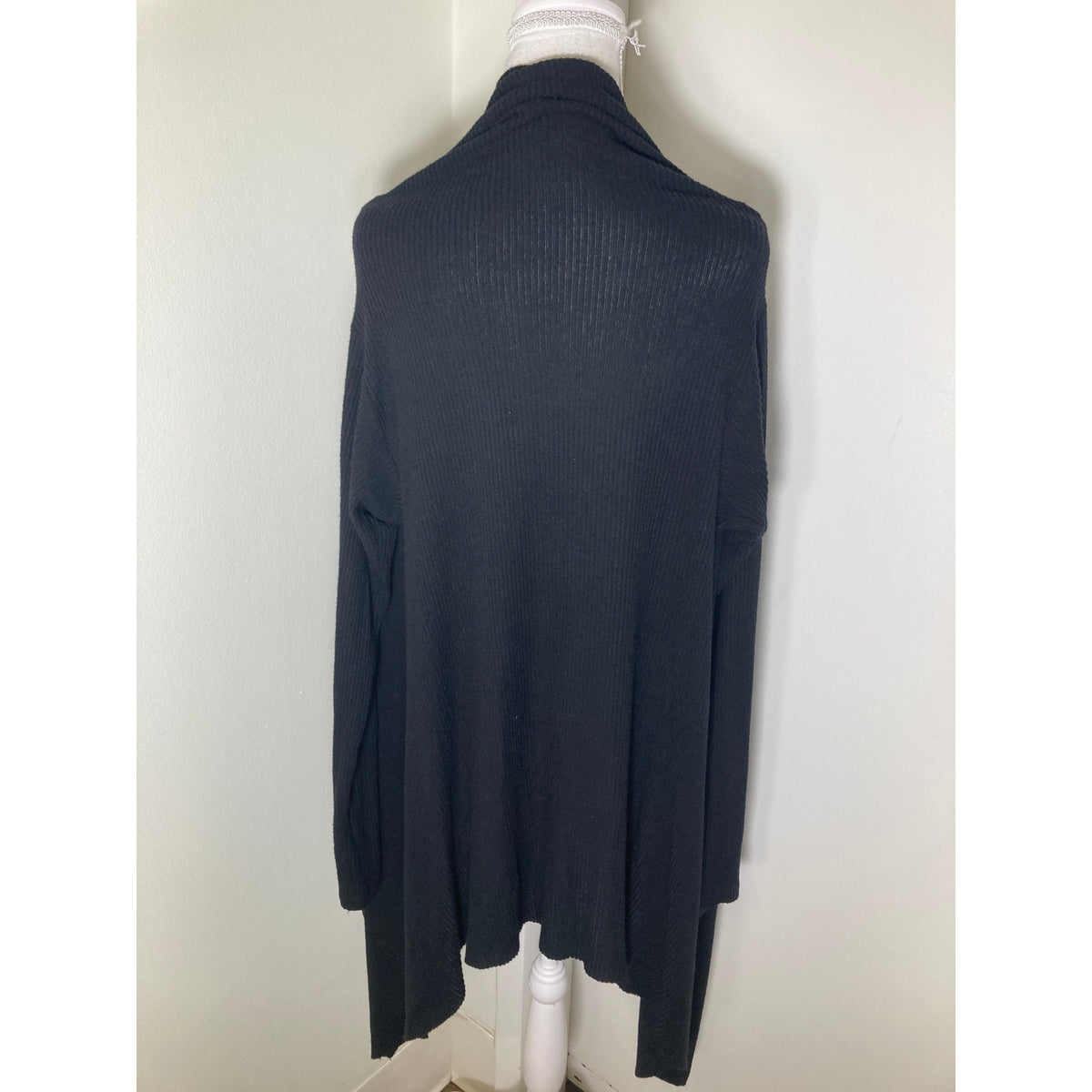Sen Black Ribbed Cardigan Sz 1 (Xs/S)