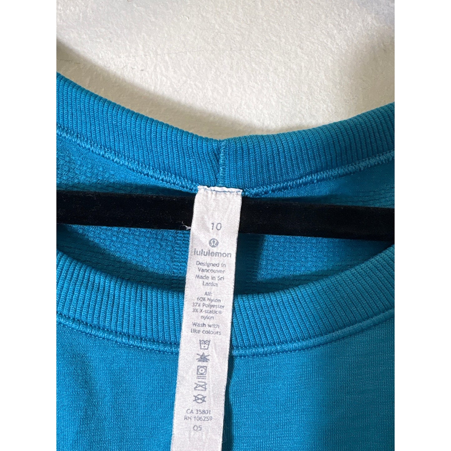 Lululemon Bright Blue Short Sleeve Athletic Shirt Sz 10