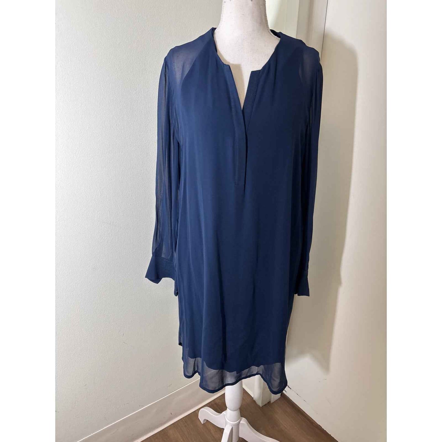 Vince Navy Blue Long Sleeve V-Neck Knee Length Dress Sz 10