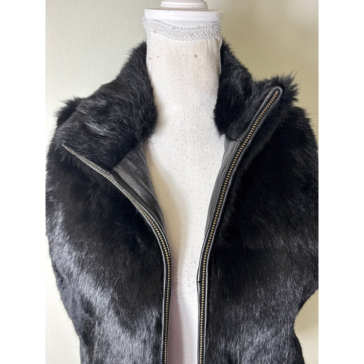 Karen Kane Black Fur Vest Sz M