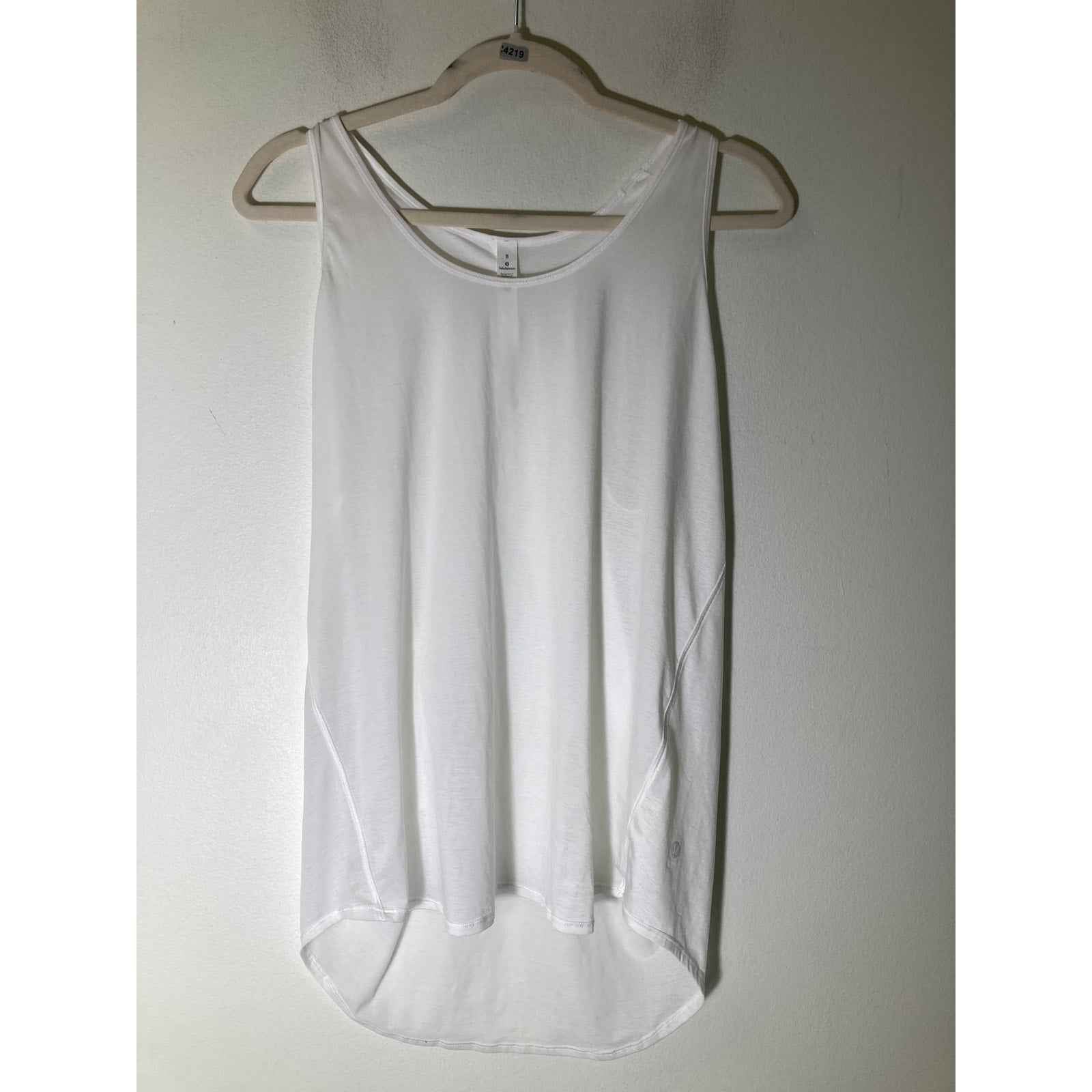 Lululemon White Sleeveless Athletic Tank with Cute Back Sz 8