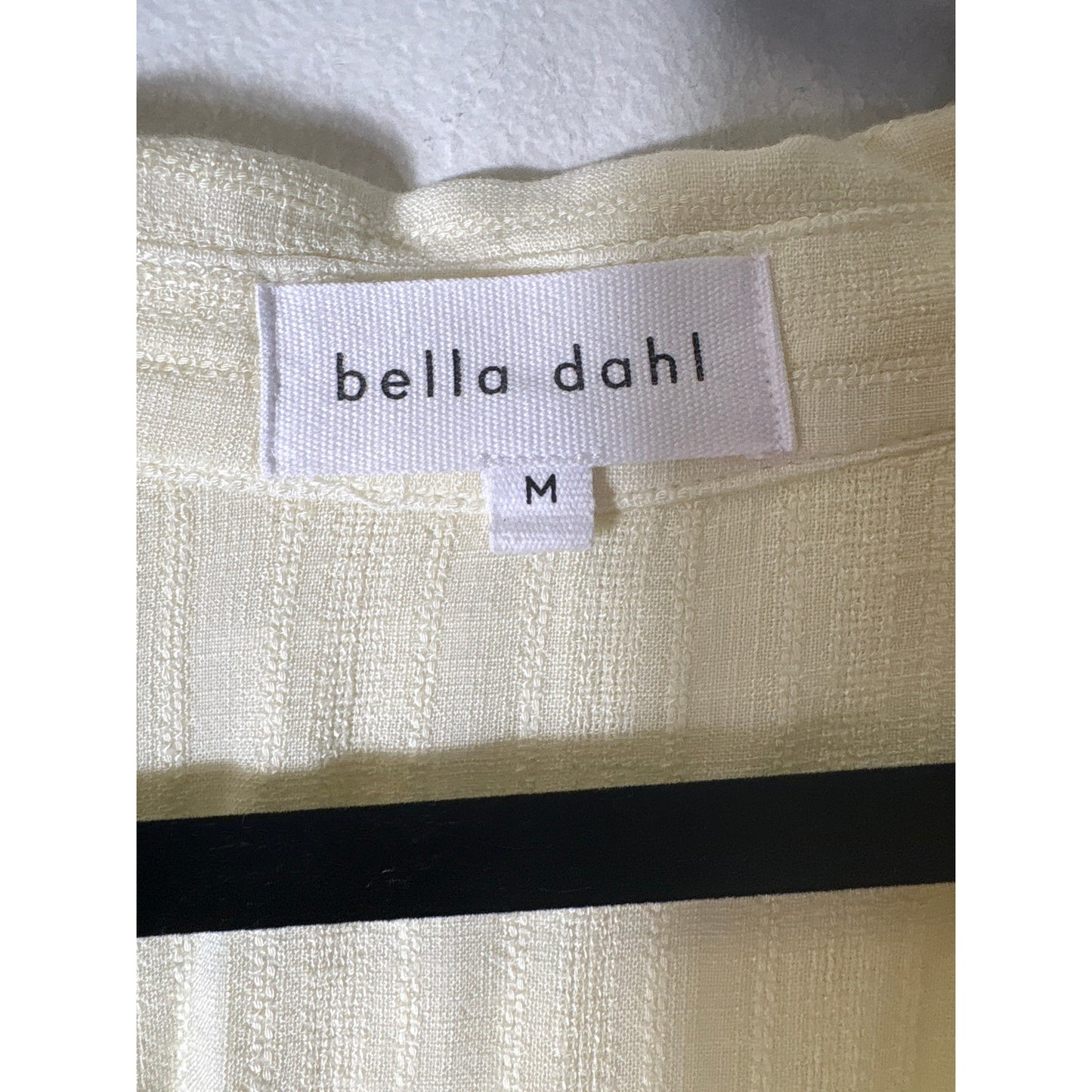 Bella Dahl Yellow V Neck Cuffed Sleeve Top Sz M