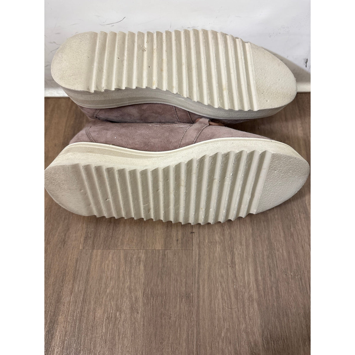 Soft Waves Brown Suede Loafers Sz 36 (5.5)