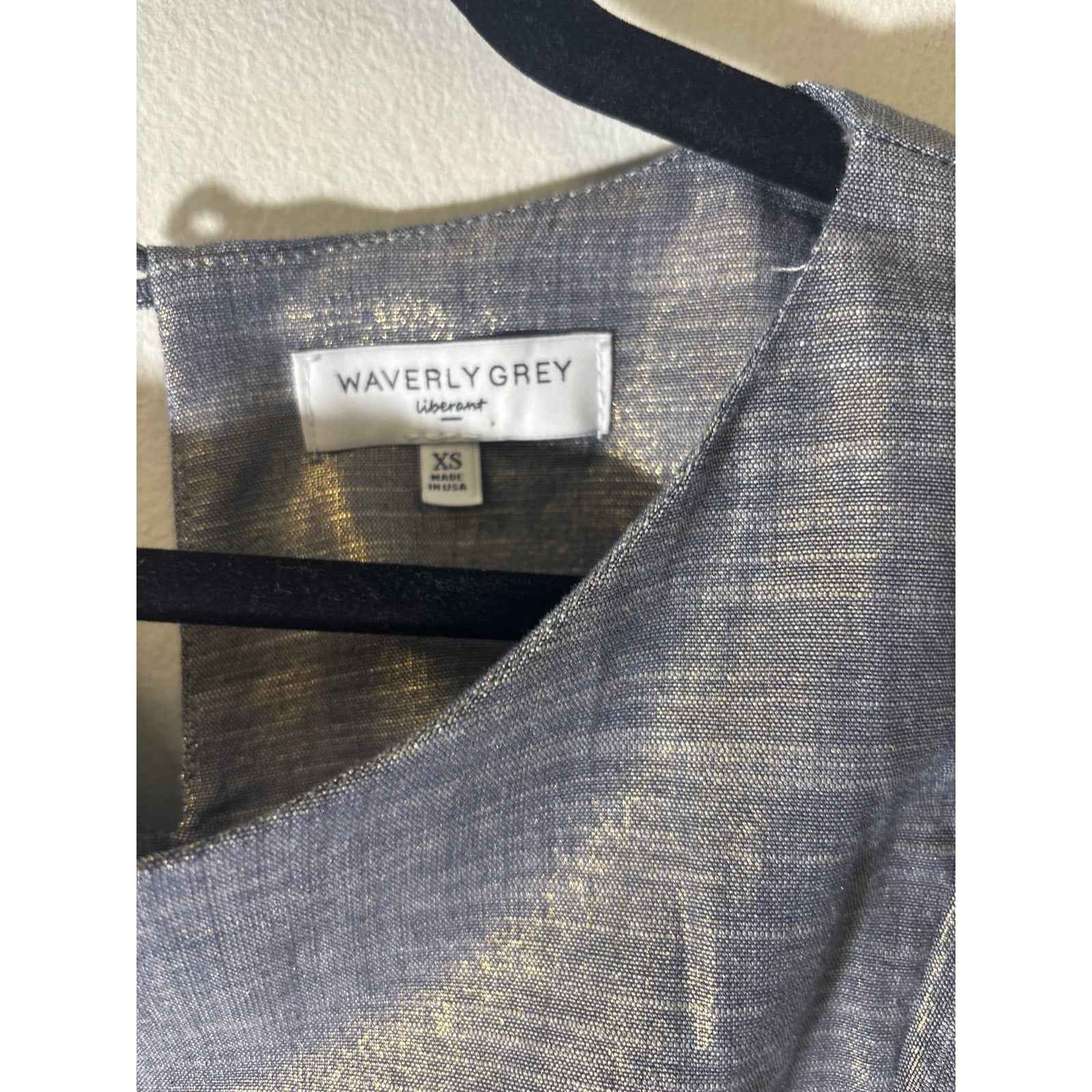 Waverly Gray Metallic Silver Flutter Sleeve Box Cut Shirt Sz XS