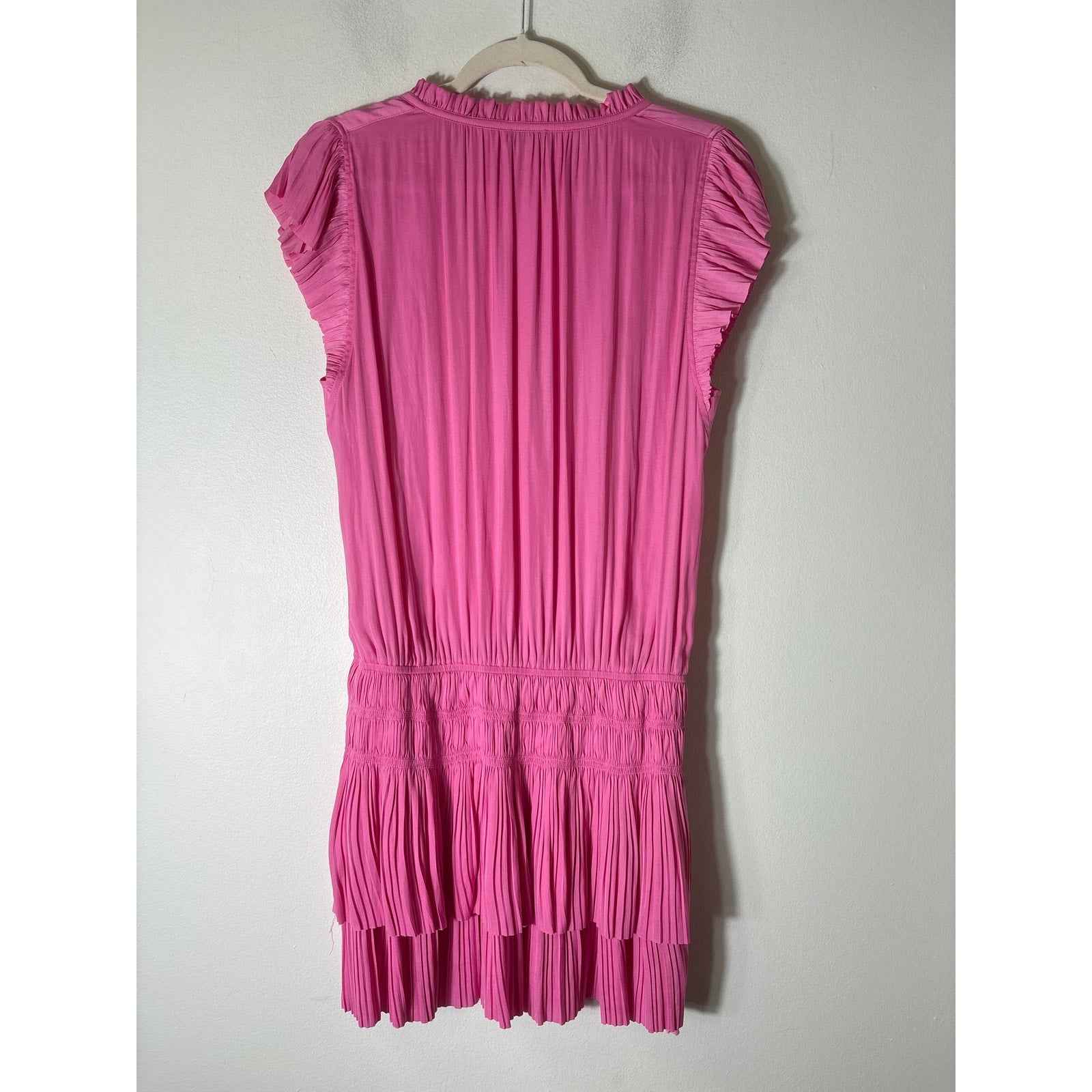 Current Air Classic Pink Flutter Sleeve Smocked Waist Knee Length Dress Sz M