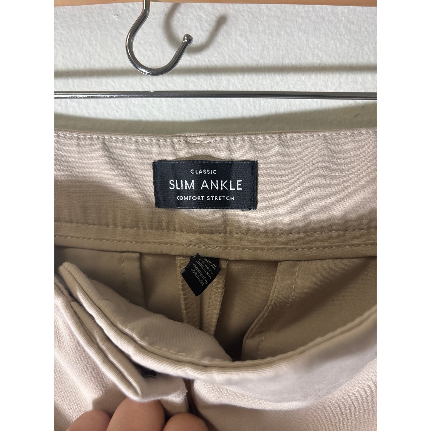 White House Black Market Khaki Classic Slim Ankle Pants Sz 4