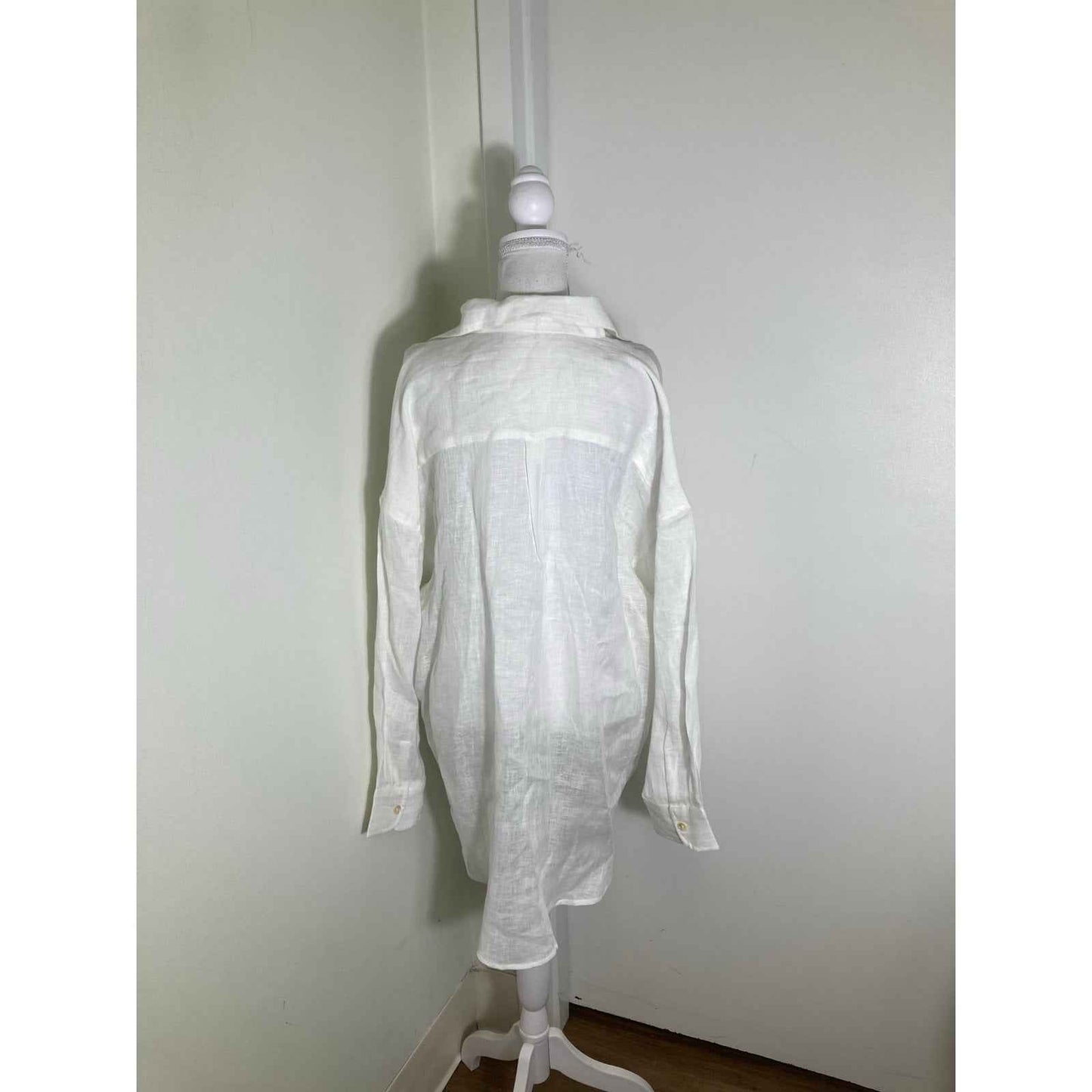 NWOT Vitamin A White Linen Long Sleeve Button Down Cover Up Sz L