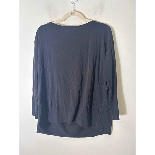 Lululemon Bundle of 2 Black and White Stretchy T-Shirts Sz L