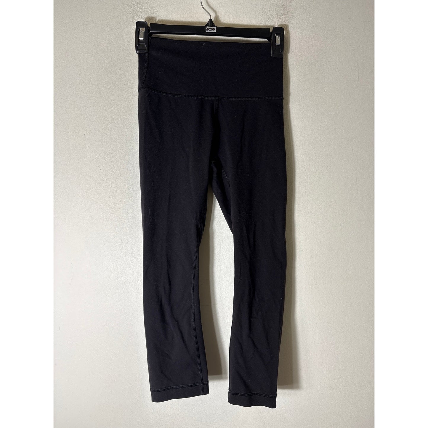 Lululemon Black Cropped Athletic Leggings Sz 4