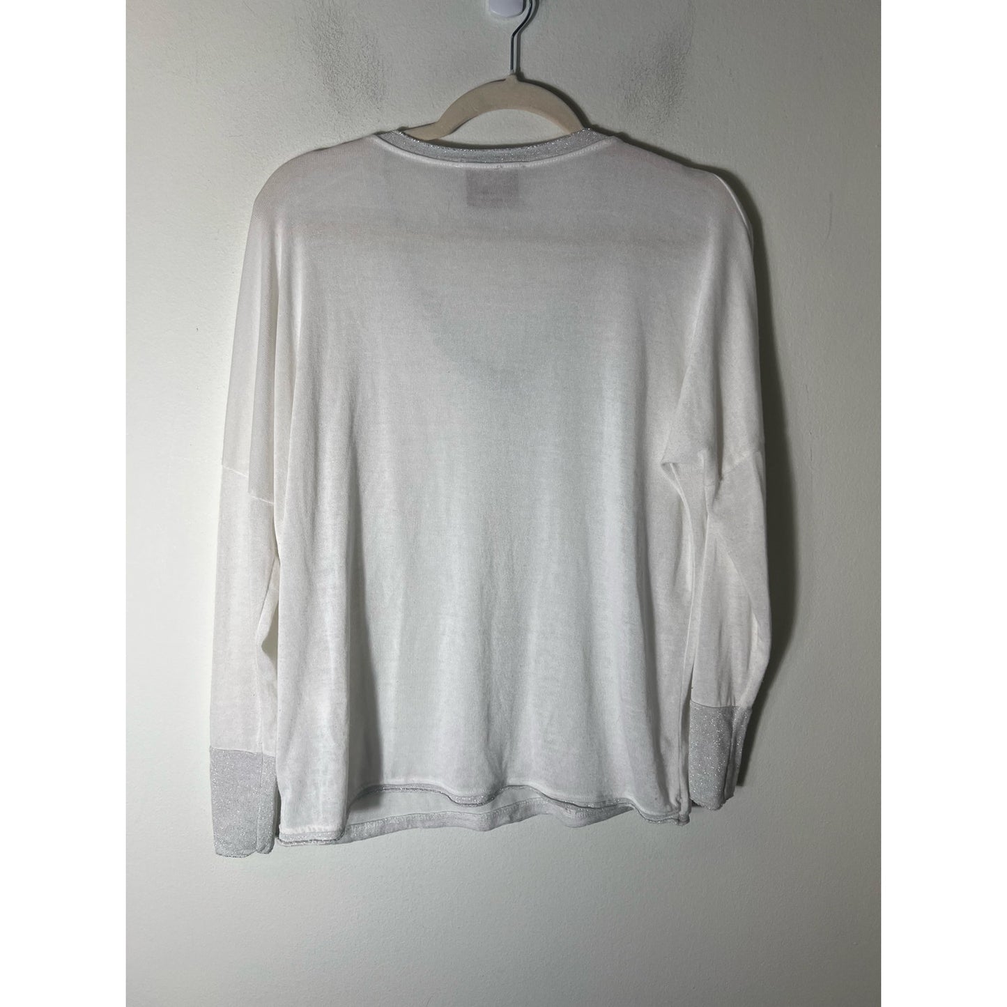 Brand Bazar White Long Sleeve V-Neck Light Weight Sweater Sz M