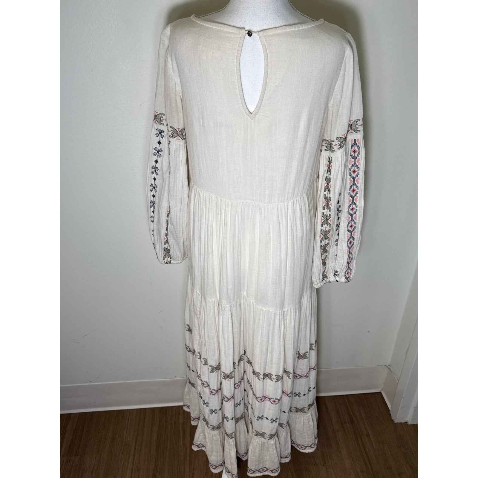 Anthropologie Off White Long Sleeve Embroidered Cotton Maxi Dress Sz 6
