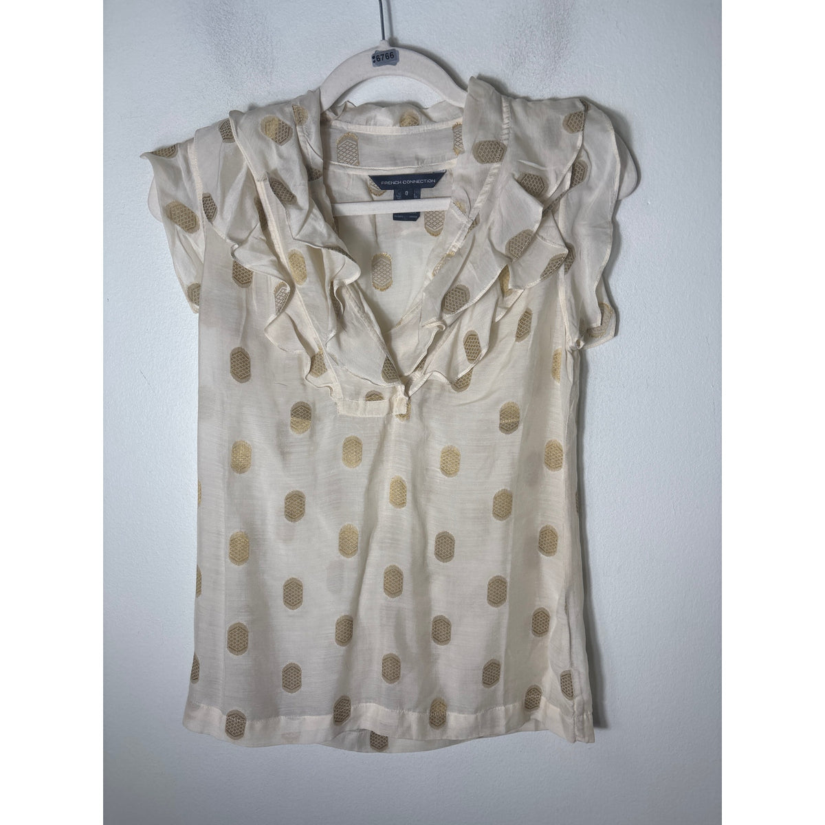 French Connection Of White Gold Flutter Sleeve Ruffle Top Sz 0
