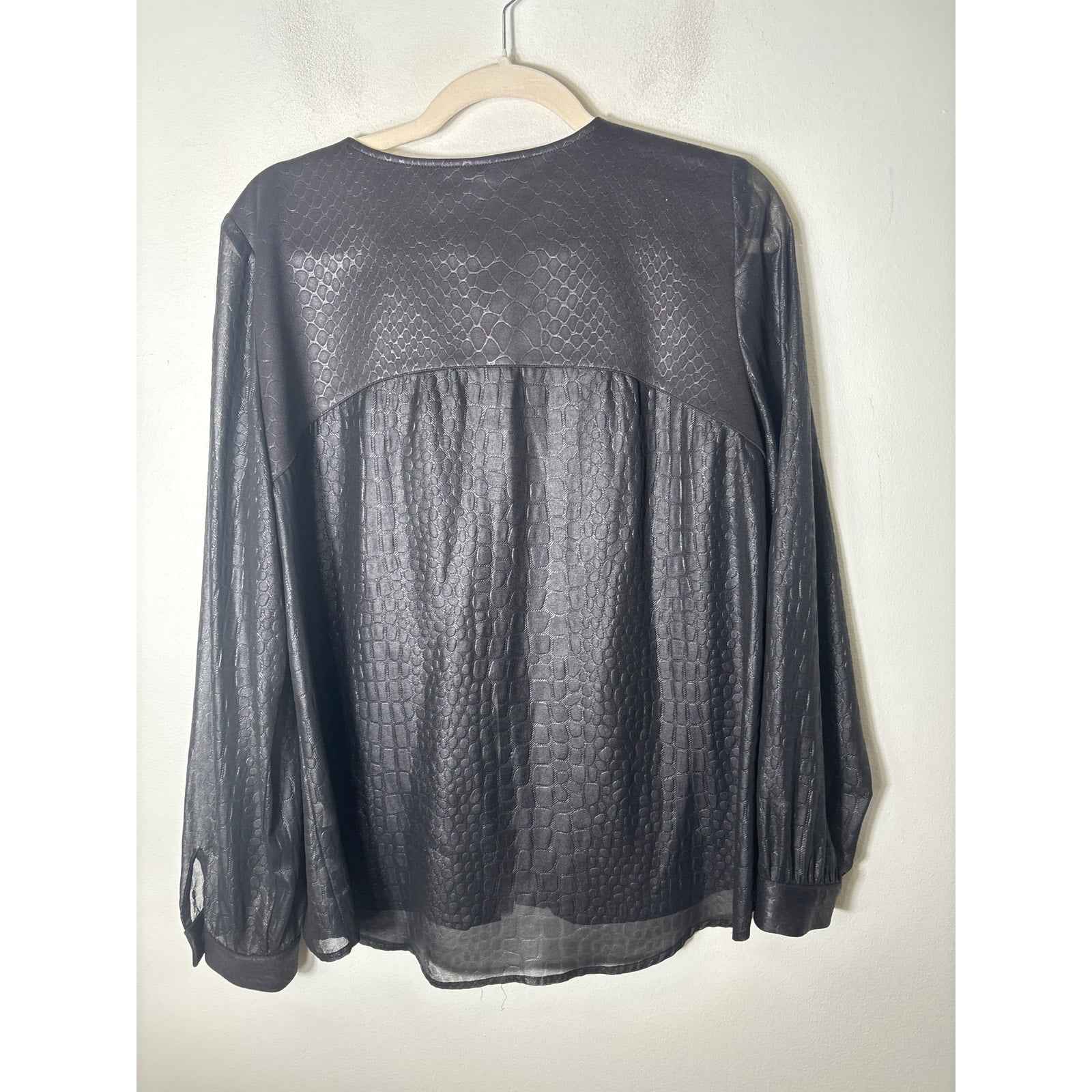 Gianni bini Black Croc Print Button Up Blouse Sz M