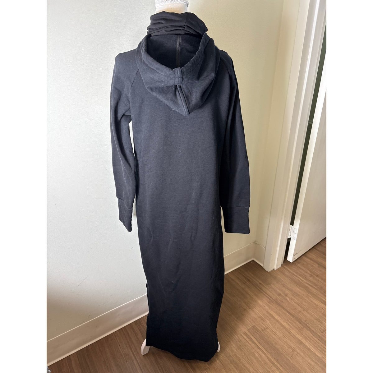 Marcella Black Hooded Long Sleeve Sweatshirt Maxi Dress Sz M