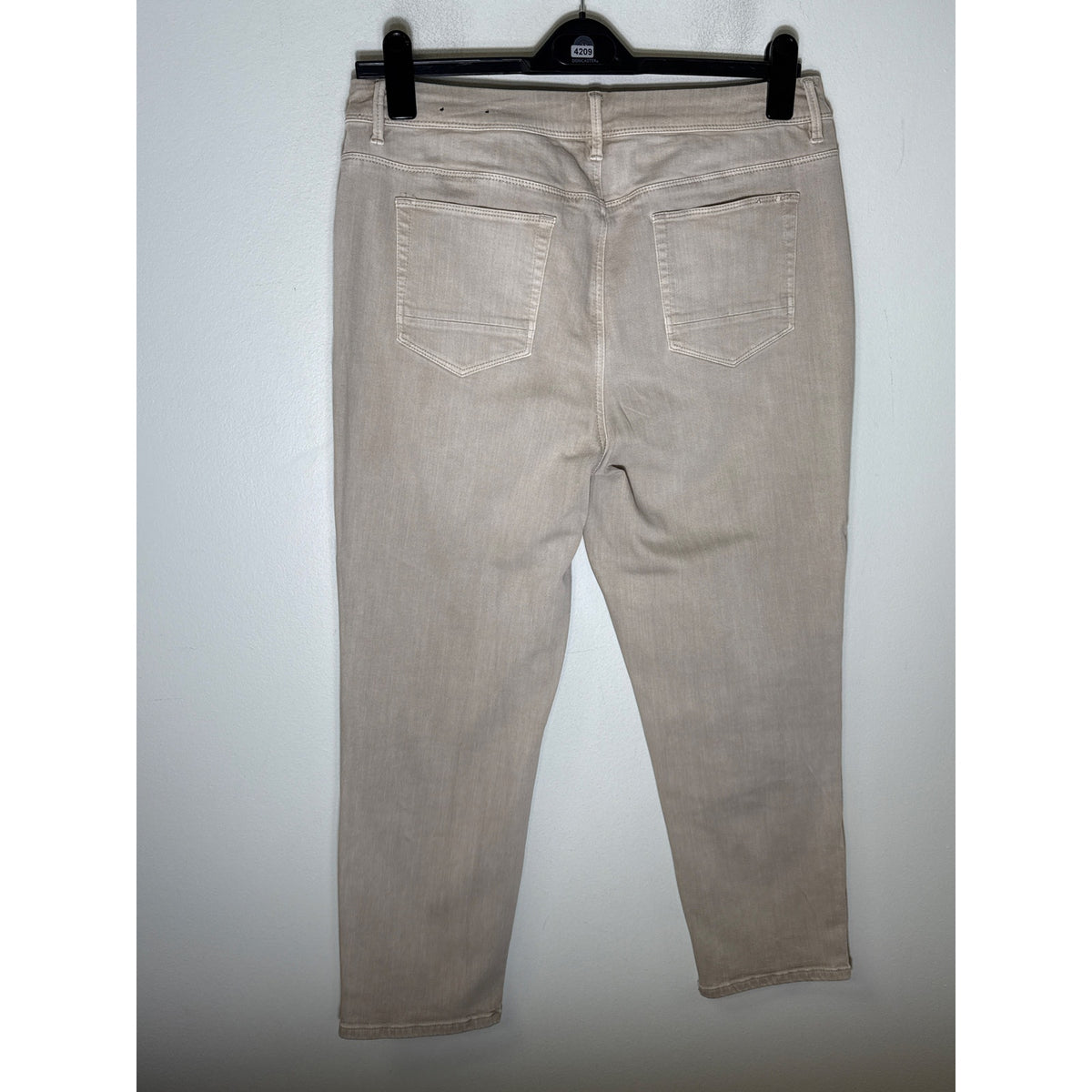 Chicos Cream So Slimming Girlfriend Crop Jean Sz 2