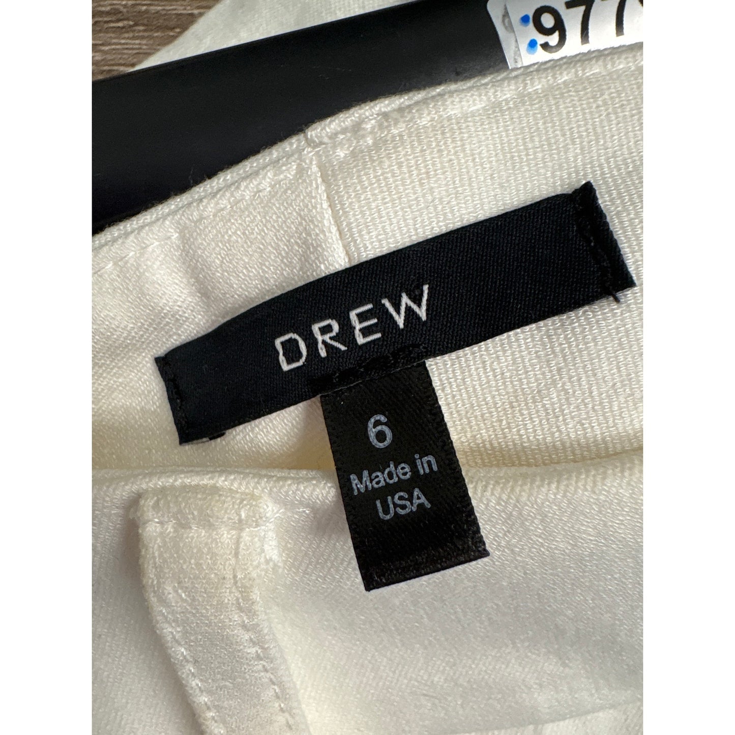 Drew White Flat Front Shorts Sz 6