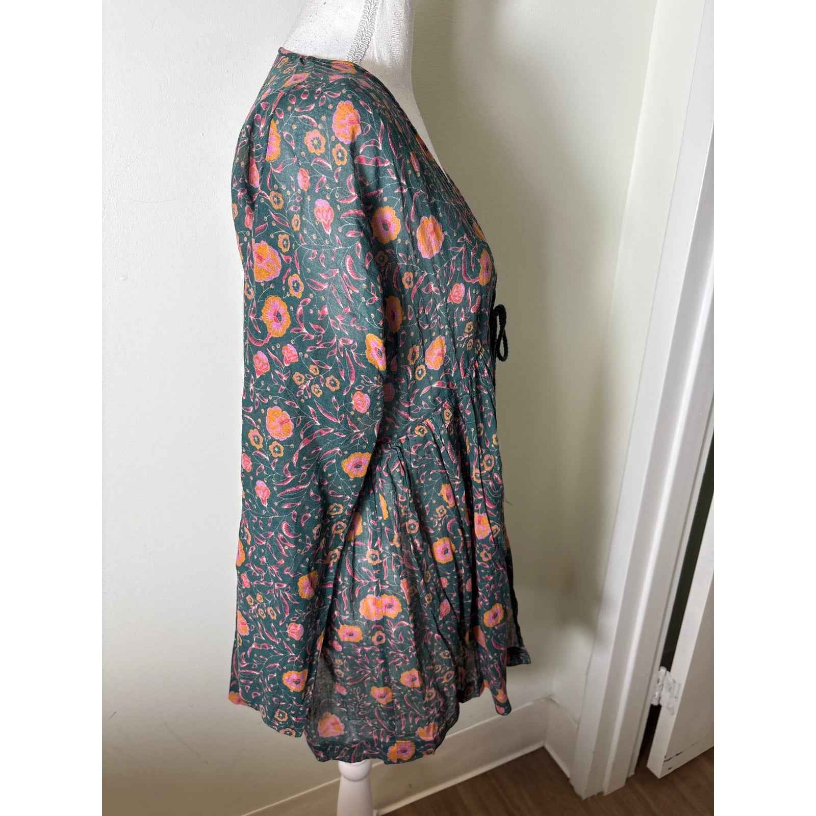Roller Rabbit Dark Green Floral Cotton Long Sleeve Tie-Over Top Sz S