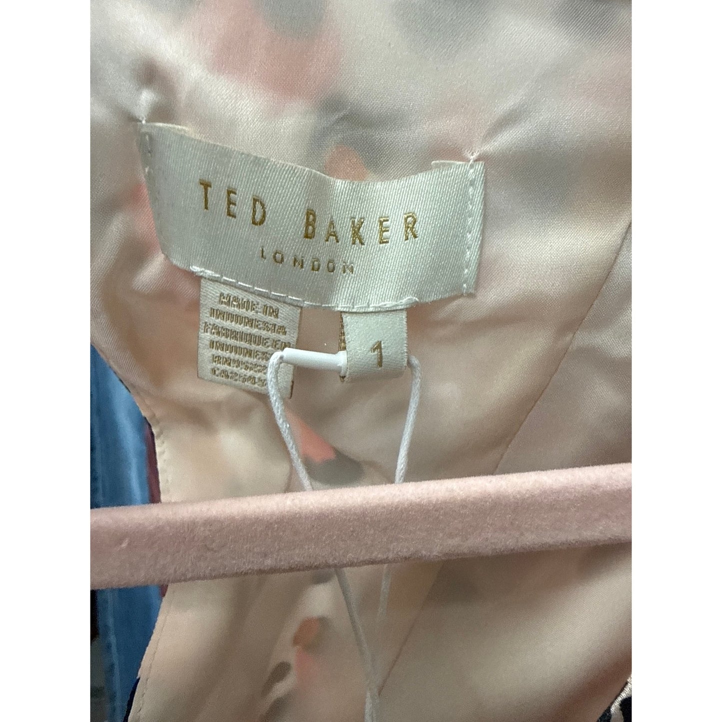 NWT Ted Baker London Pink Cheetah Print Half Sleeve V-Neck Sz 1