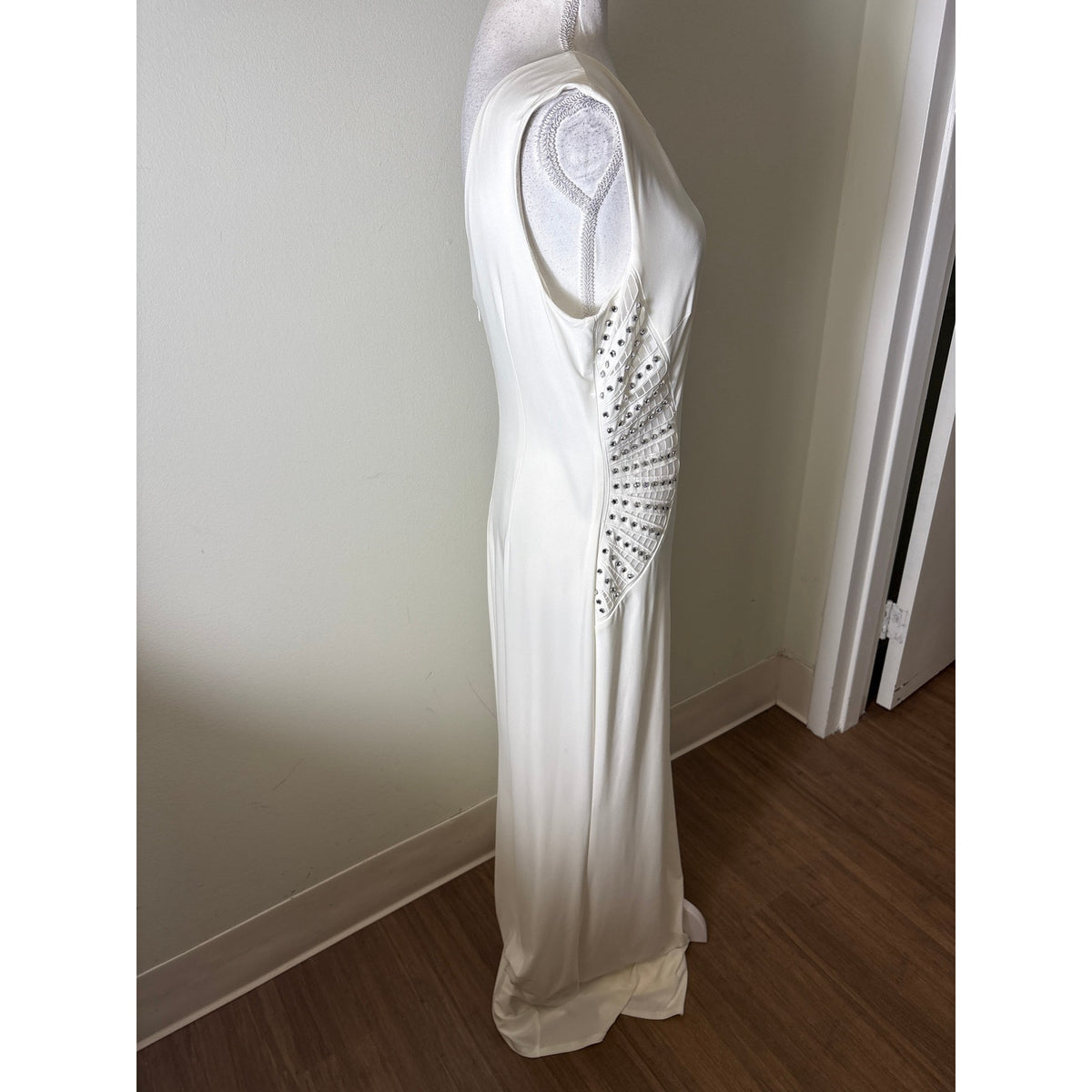 NWT Laundry Off White Sleeveless Body Con Gown with Rhinestones Sz 10