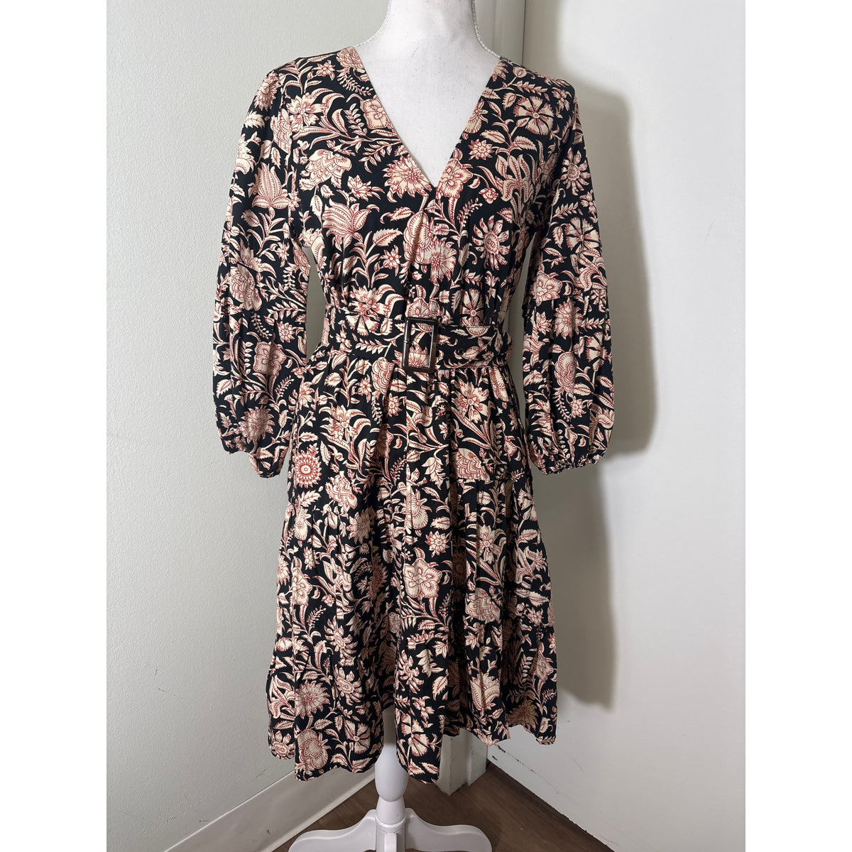 Beachgold Black with Red/Cream Floral Long Sleeve Mini Dress Sz S